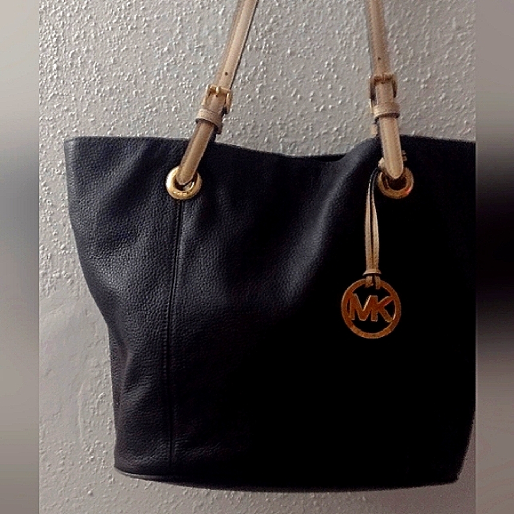 Michael Kors medium tote brown 11 x  17.